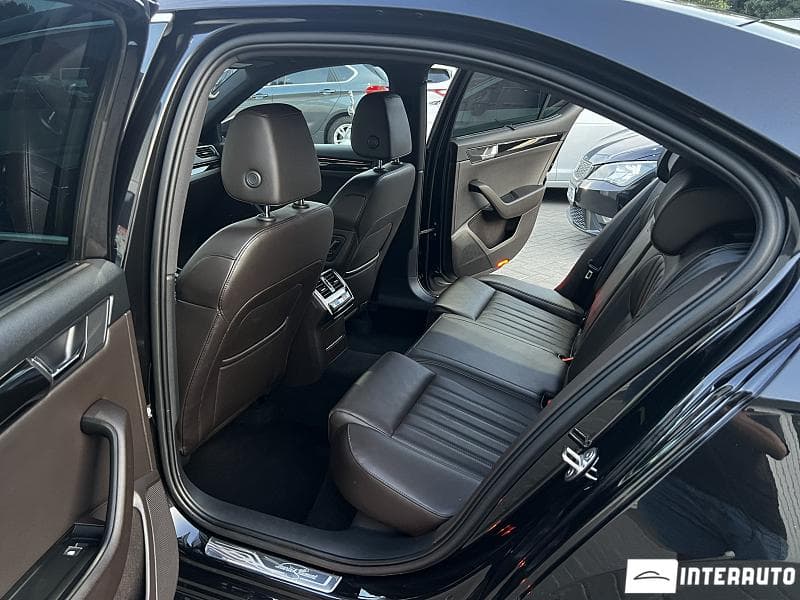 2018 Skoda Superb — Miniatură 18