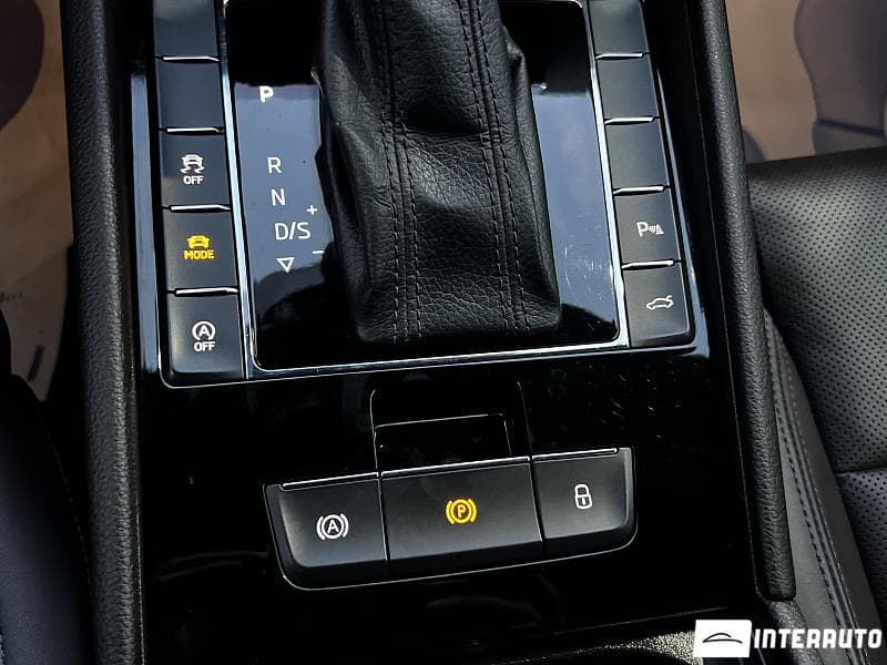 2018 Skoda Superb — Miniatură 12