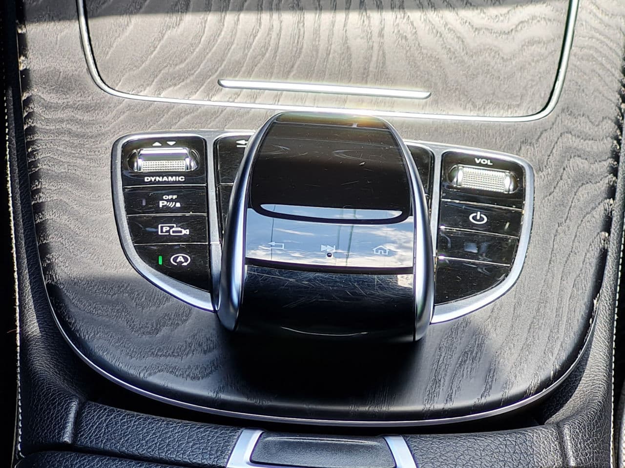 Mercedes E 220 2019 — Миниатюра 16
