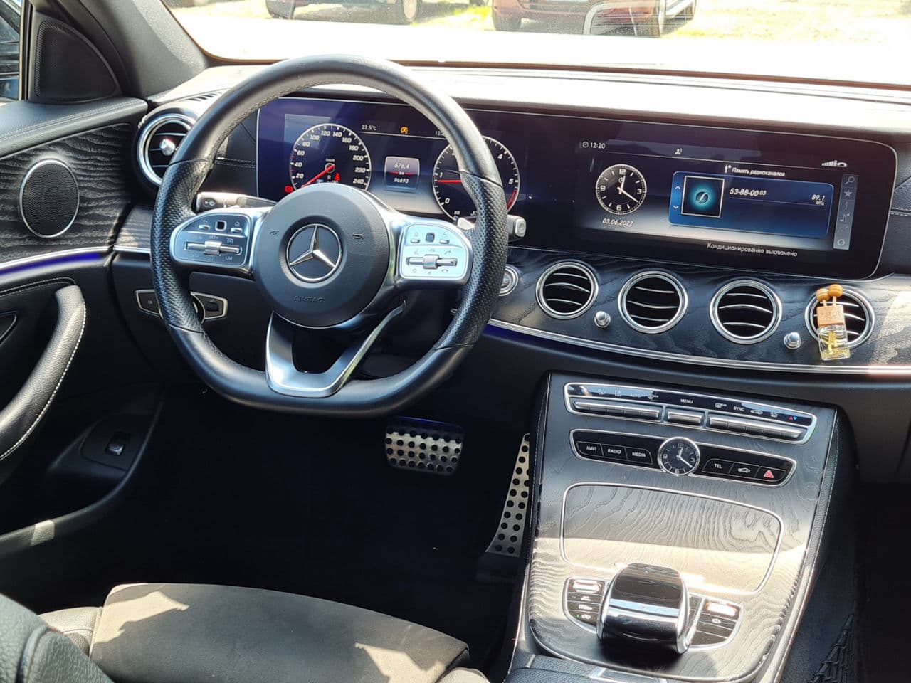 Mercedes E 220 2019 — Миниатюра 6