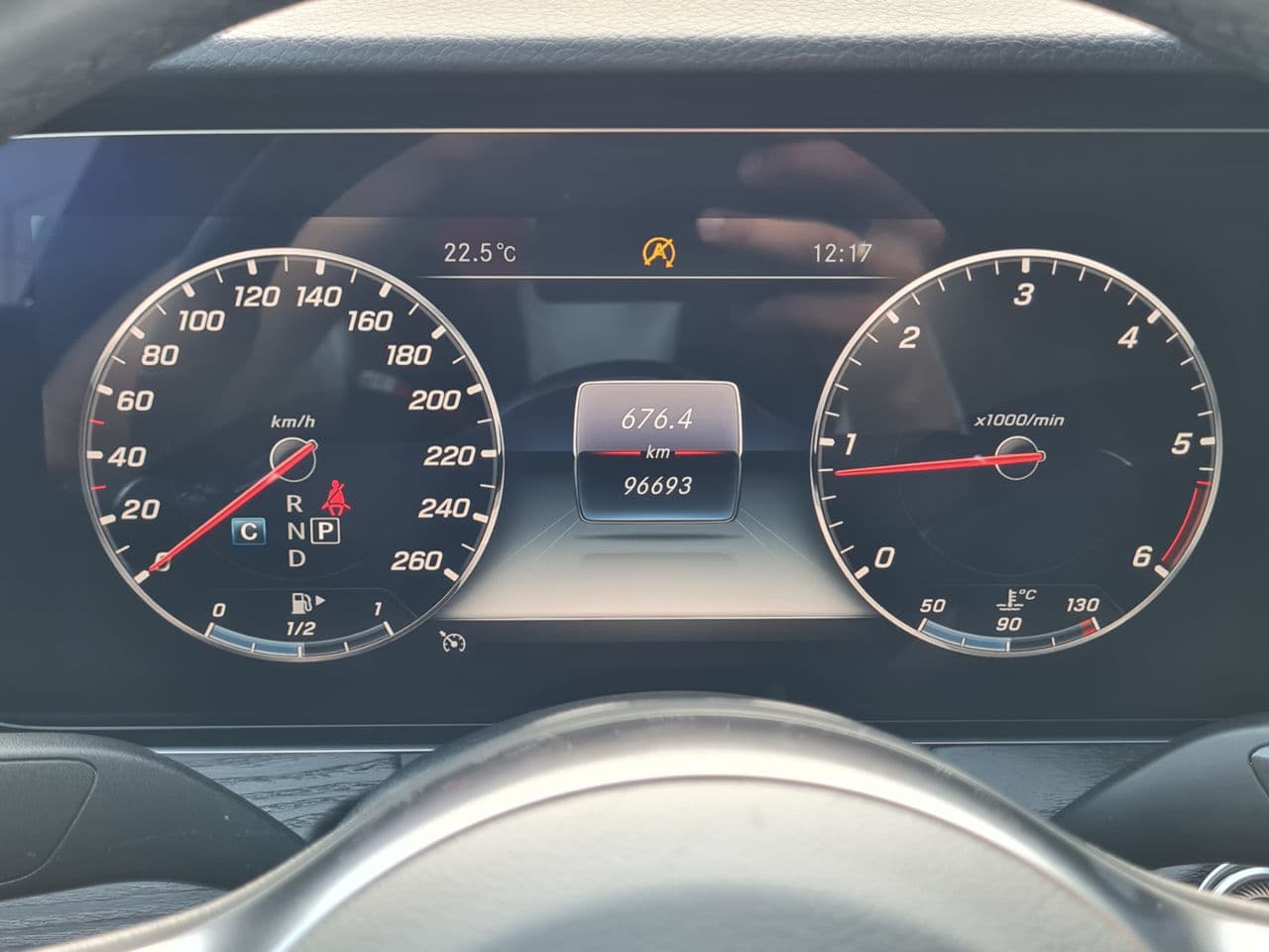 Mercedes E 220 2019 — Миниатюра 14