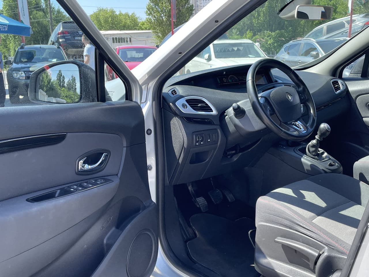 Renault Grand Scenic 2013 — Миниатюра 7