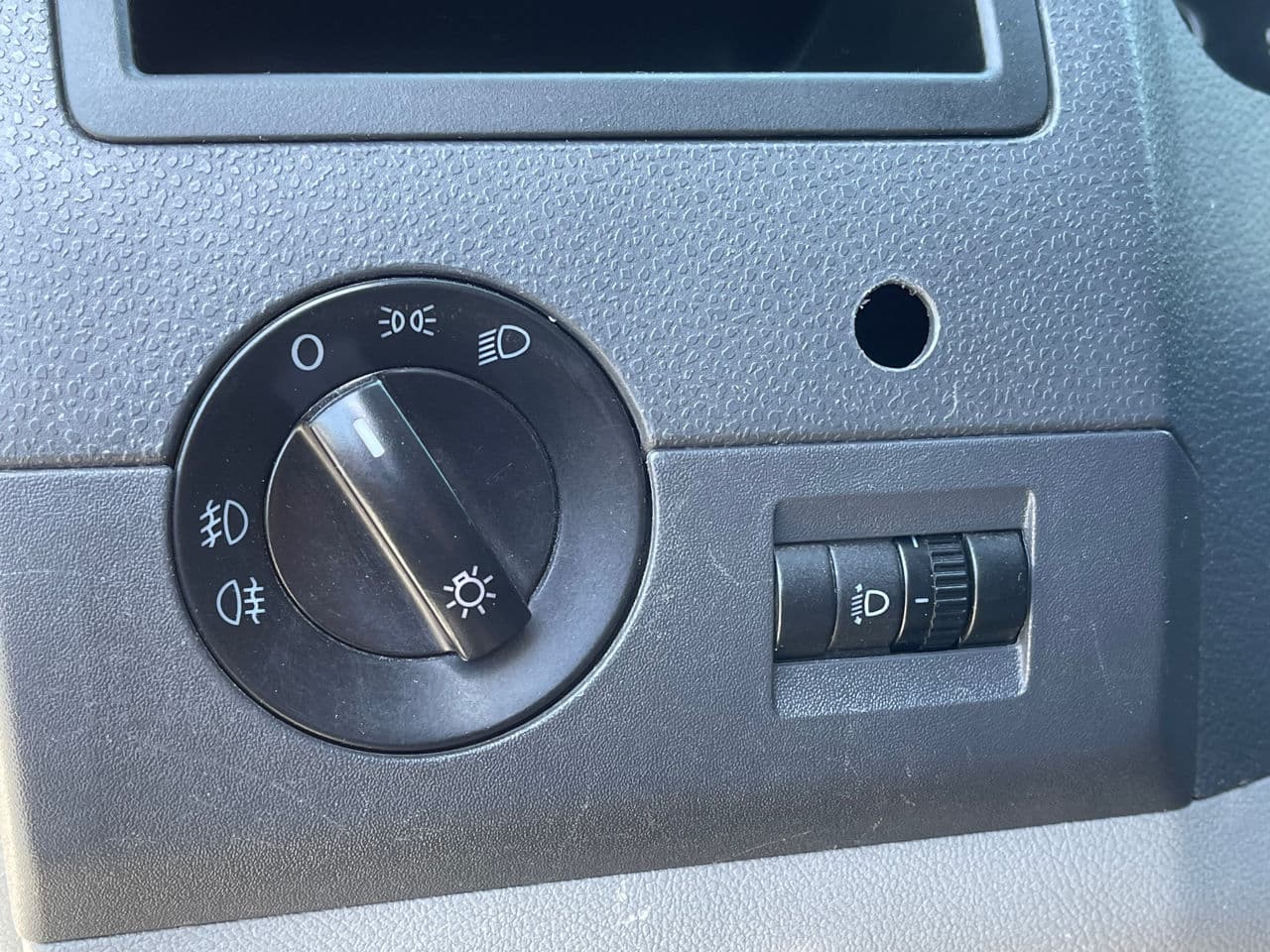 Volkswagen Transporter 2011 — Миниатюра 11