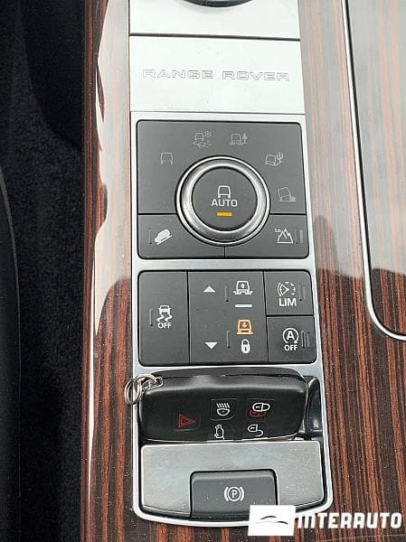 Land Rover Range Rover Vogue 2016 — Миниатюра 14