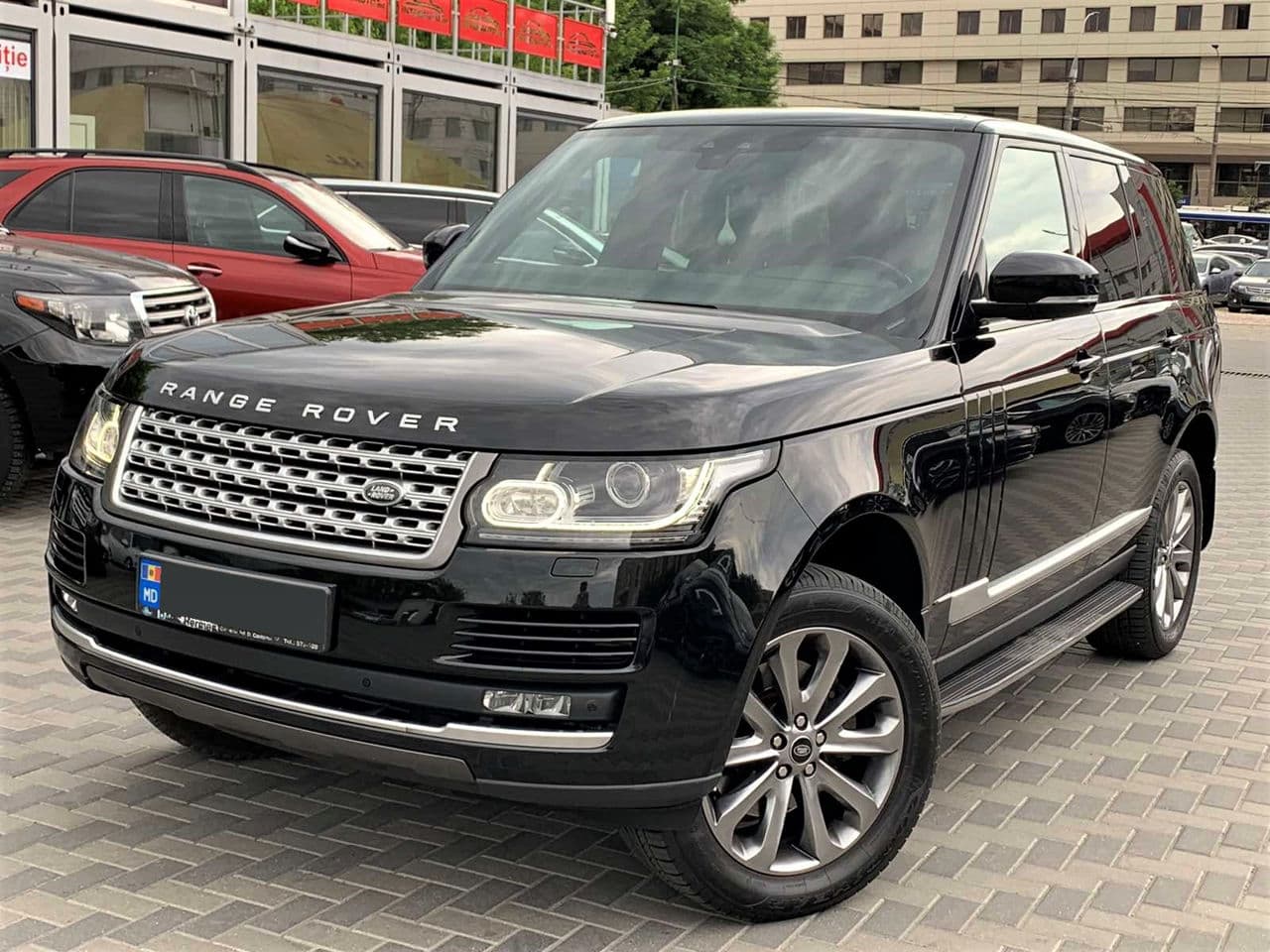 Land Rover Range Rover Vogue 2016 — Миниатюра 2