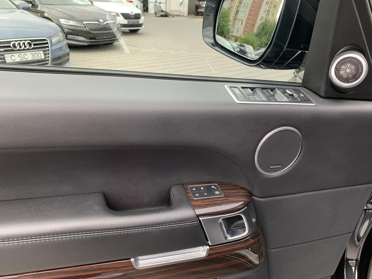 Land Rover Range Rover Vogue 2016 — Миниатюра 5