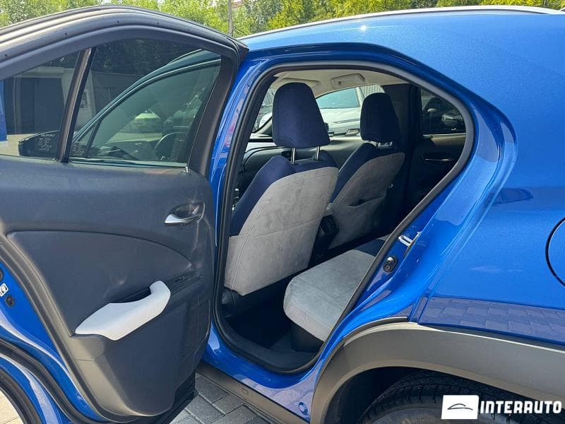 Lexus UX 250h 2019 — Миниатюра 16