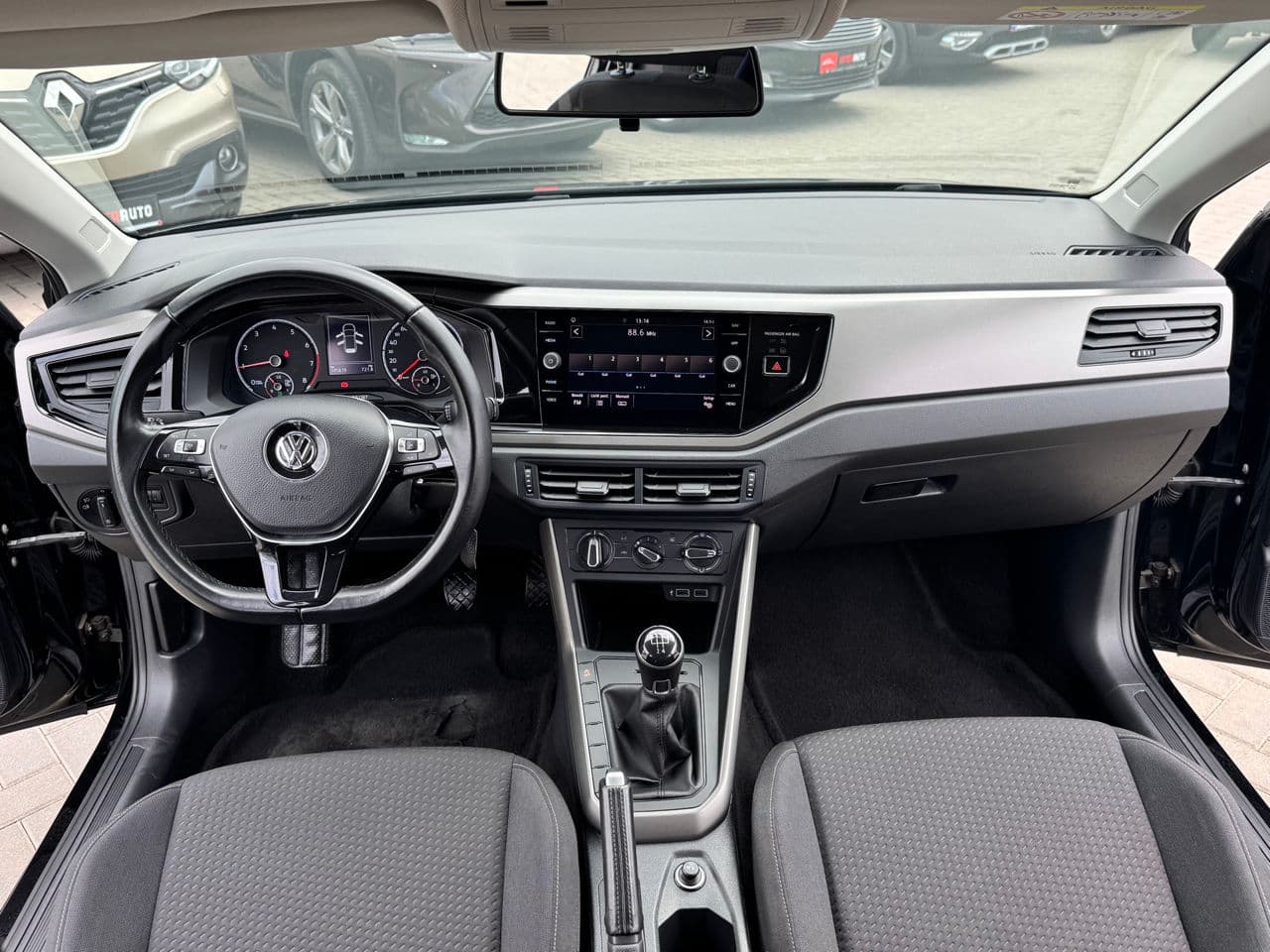 Volkswagen Polo 2017 — Миниатюра 6