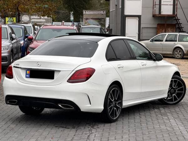Mercedes C 300 2018 — Миниатюра 3