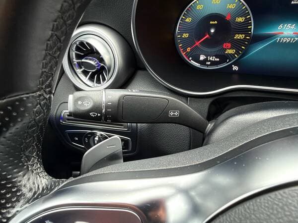 Mercedes C 300 2018 — Миниатюра 9