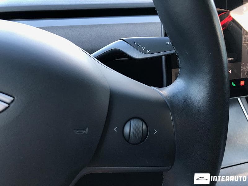 2018 Tesla Model 3 — Miniatură 9