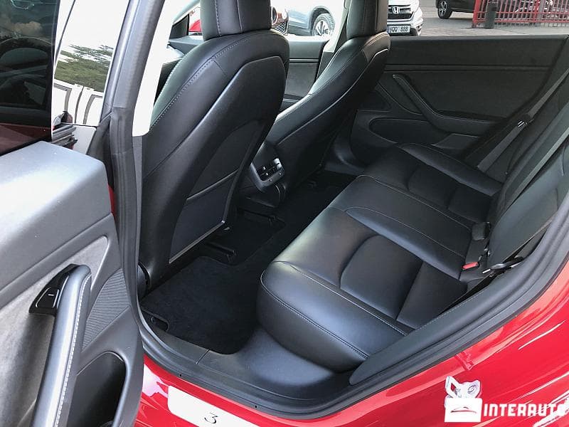 2018 Tesla Model 3 — Miniatură 13