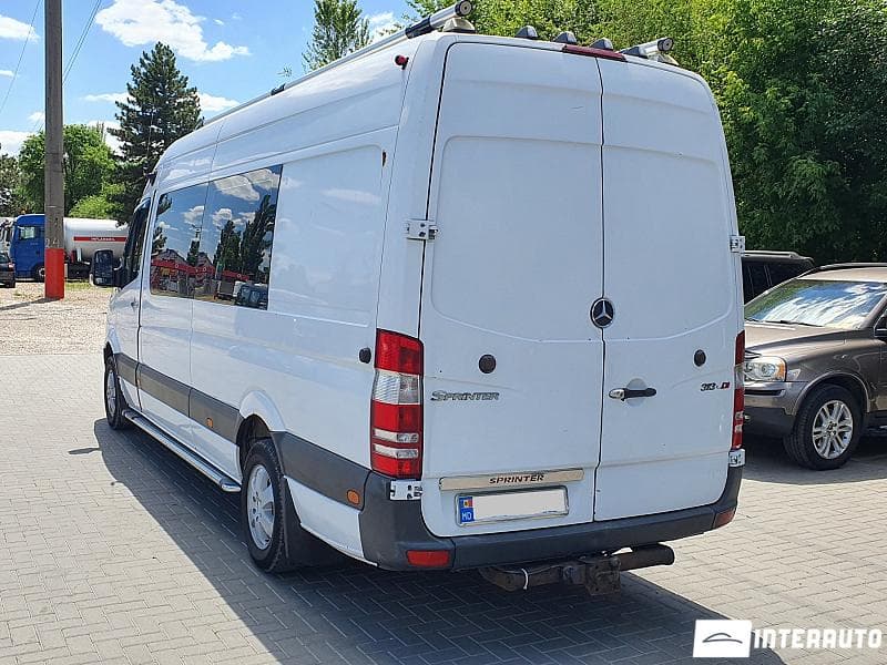 2012 Mercedes Sprinter — Miniatură 4