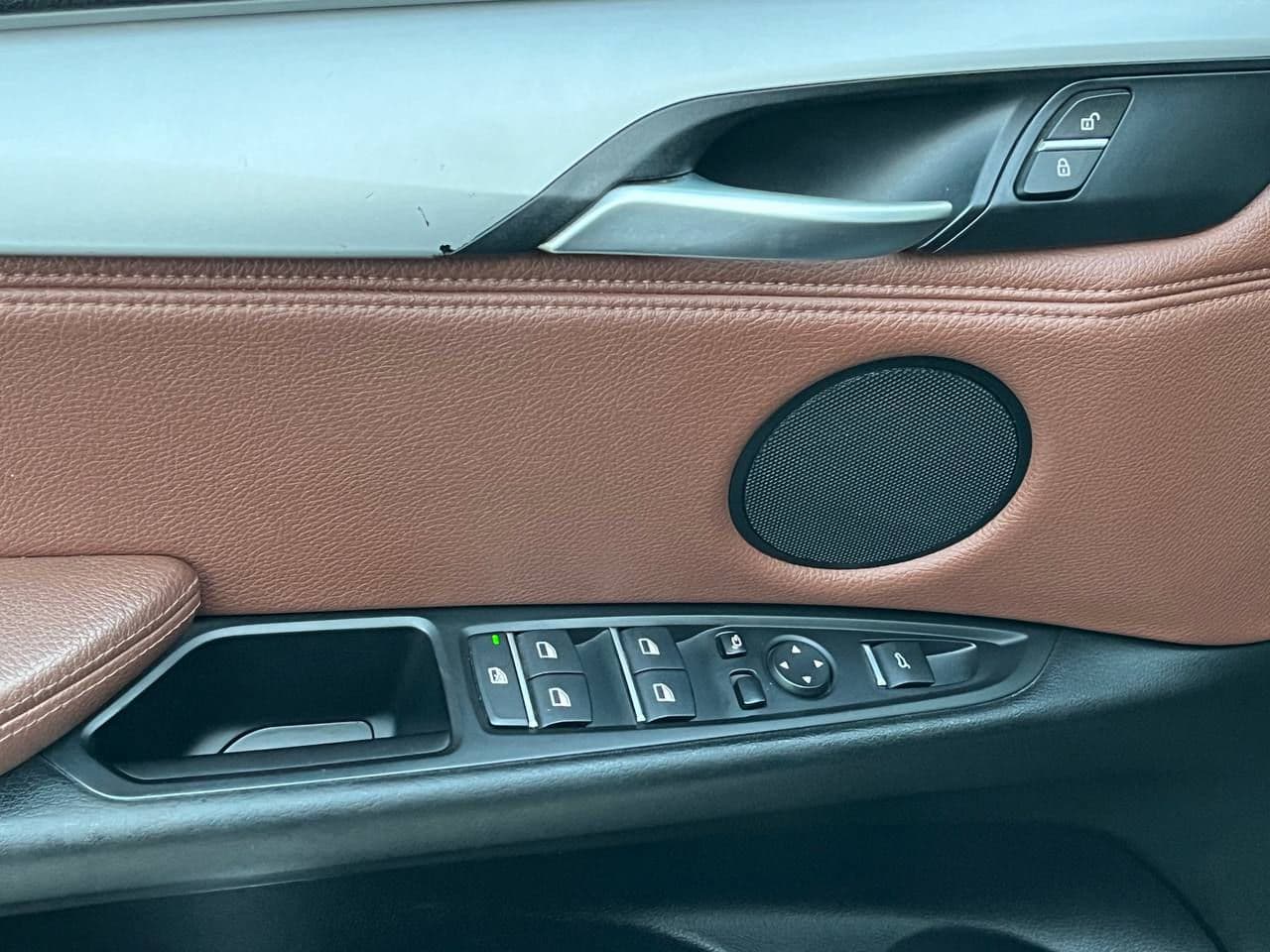 BMW X5 2.5D 2016 — Миниатюра 5