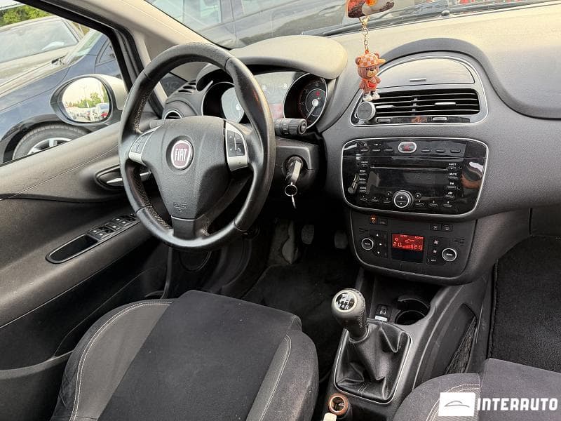 Fiat Punto 2012 — Миниатюра 6