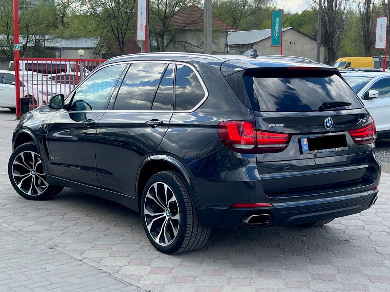 2015 BMW X5 4.0e — Miniatură 2