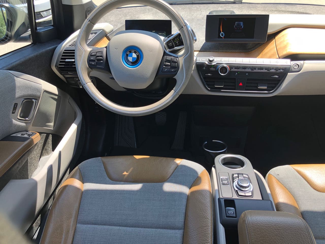 BMW i3 2015 — Миниатюра 12