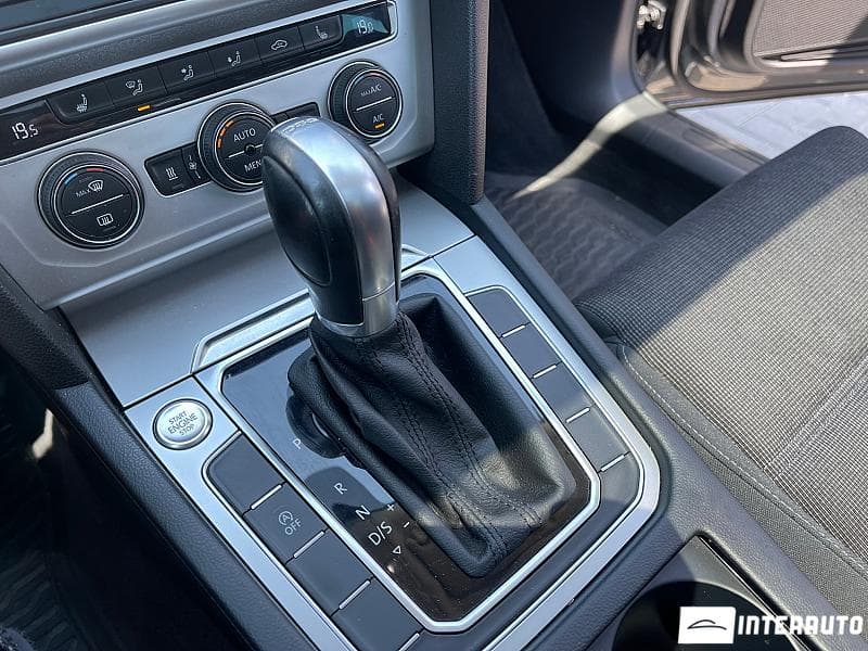 2016 Volkswagen Passat — Miniatură 12