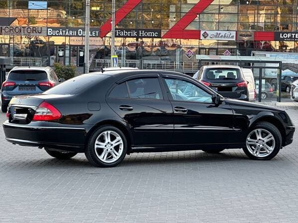 2008 Mercedes E 200 — Miniatură 4