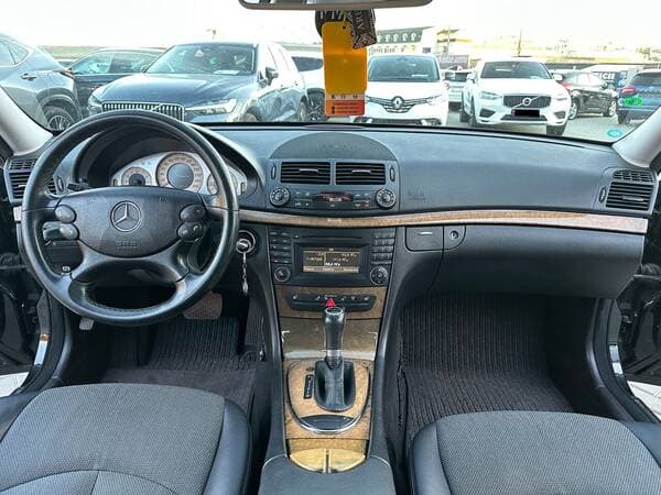 2008 Mercedes E 200 — Miniatură 7