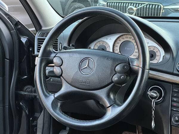 2008 Mercedes E 200 — Miniatură 8