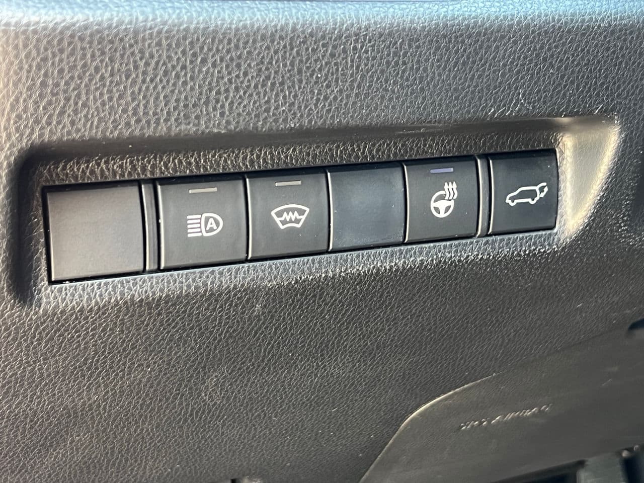 Toyota Rav-4 2018 — Миниатюра 10
