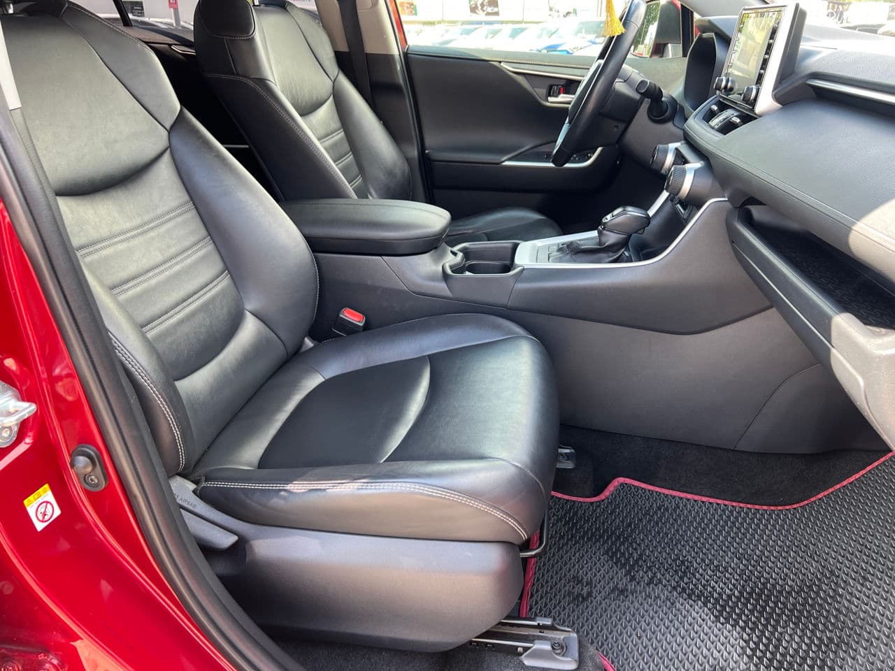 Toyota Rav-4 2018 — Миниатюра 19