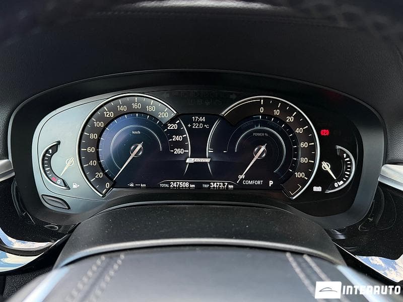 BMW 530e 2017 — Миниатюра 11