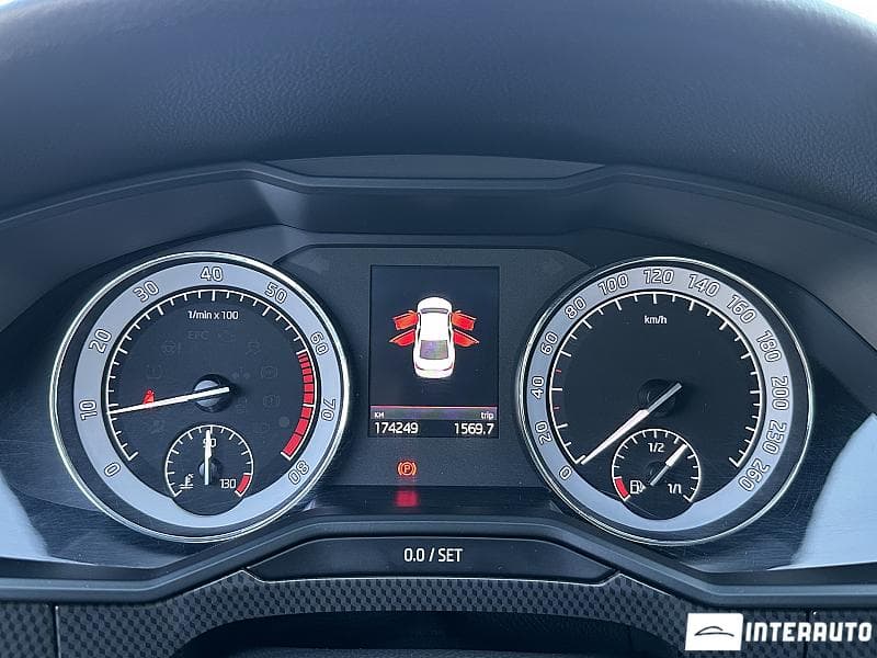 Skoda Superb 2018 — Миниатюра 8