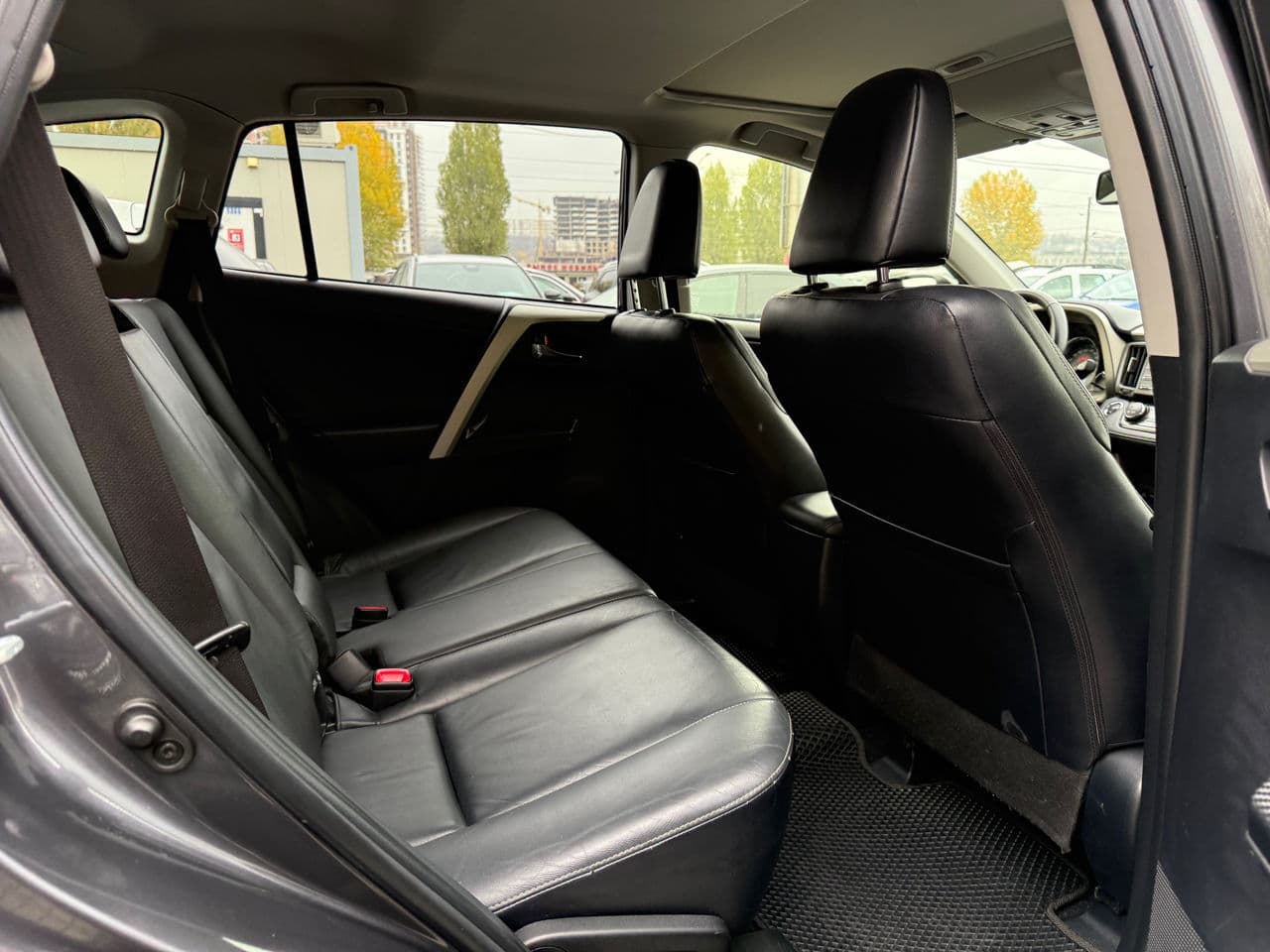Toyota Rav-4 2015 — Миниатюра 18