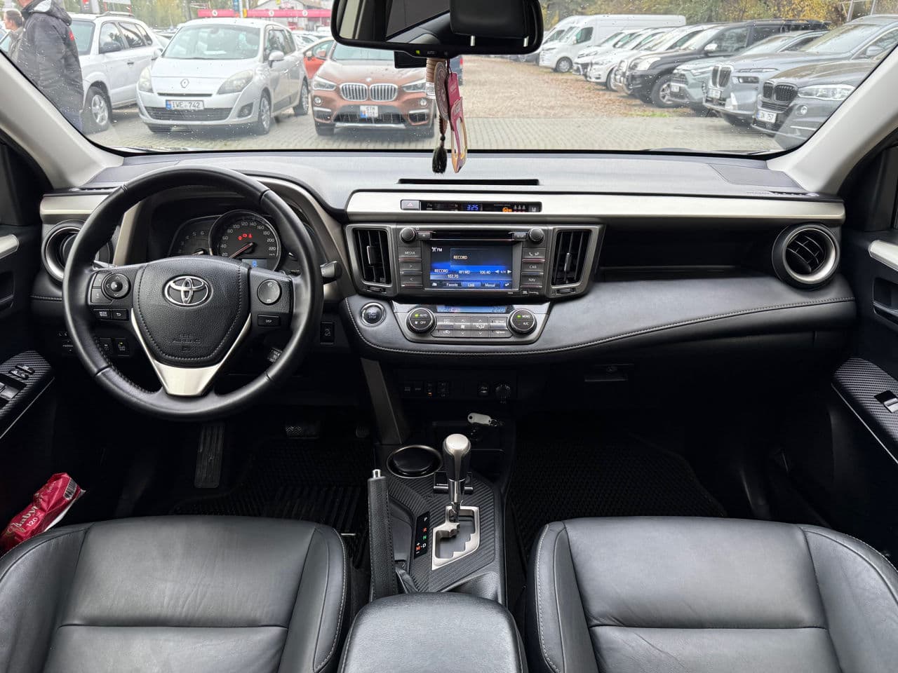Toyota Rav-4 2015 — Миниатюра 11