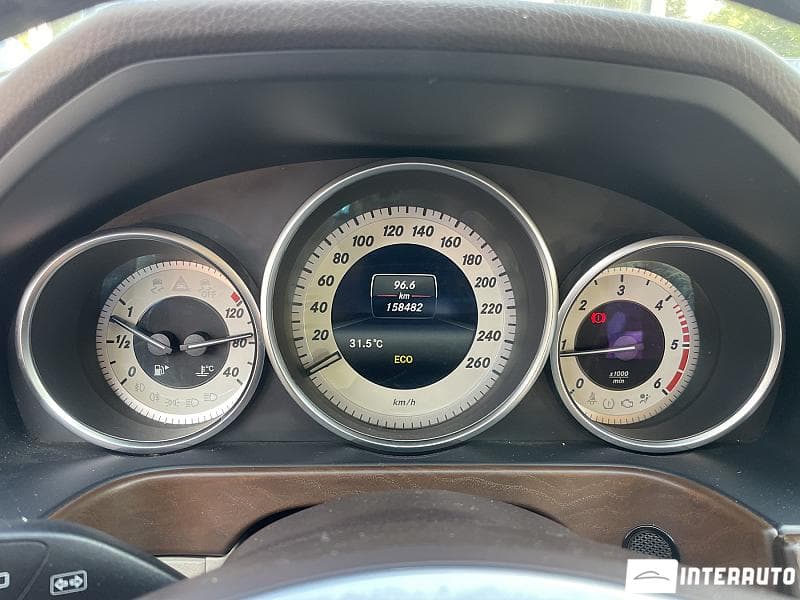 Mercedes E 220 2013 — Миниатюра 13