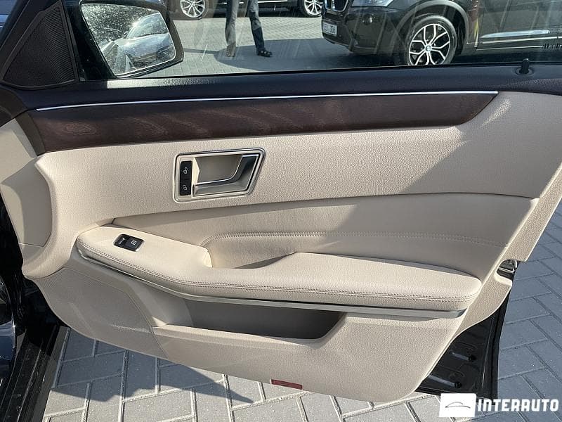 Mercedes E 220 2013 — Миниатюра 11