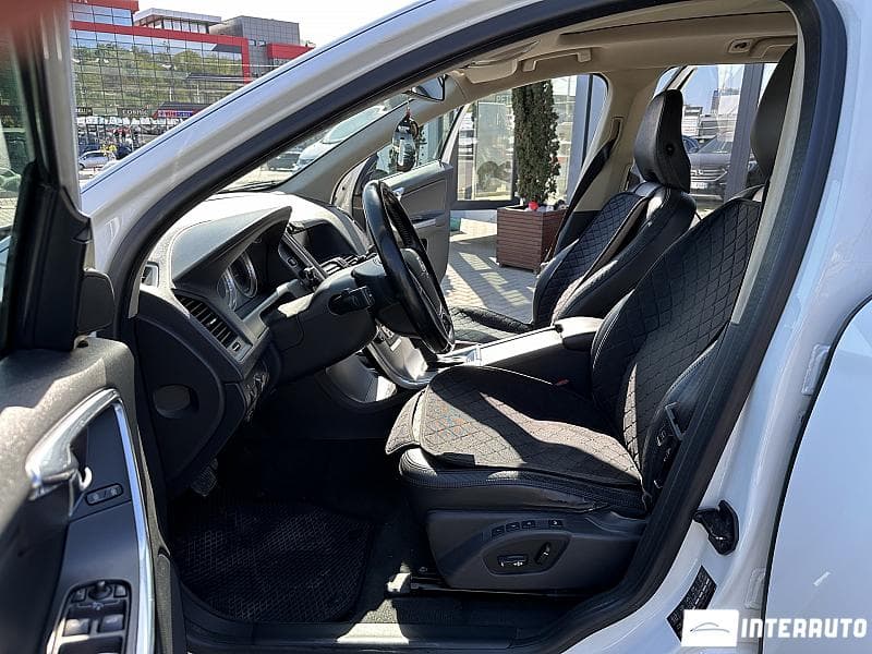 Volvo XC 60 2012 — Миниатюра 5