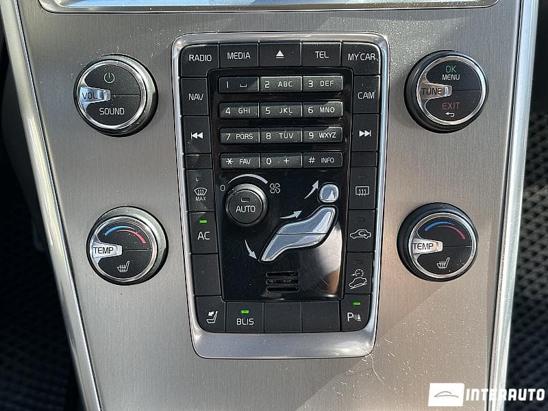 Volvo XC 60 2012 — Миниатюра 10