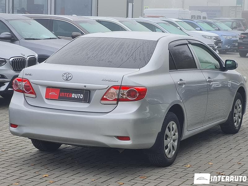 2013 Toyota Corolla — Miniatură 2