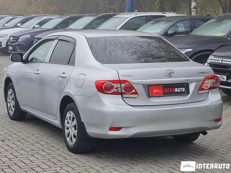 2013 Toyota Corolla — Miniatură 4