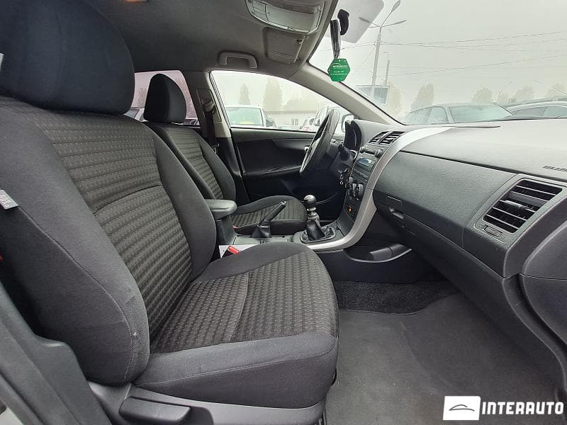 2013 Toyota Corolla — Miniatură 7