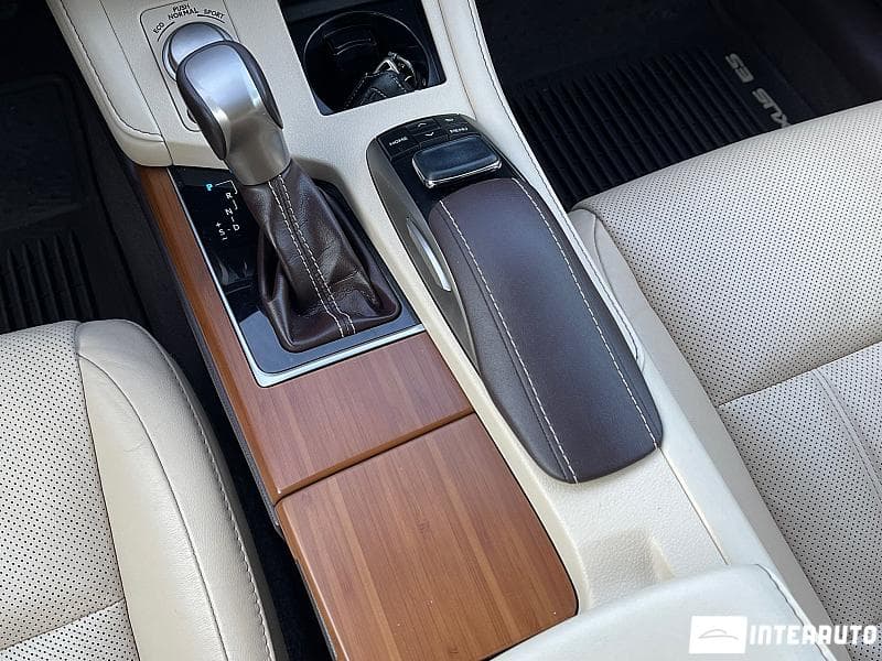 2018 Lexus ES 300h — Miniatură 9