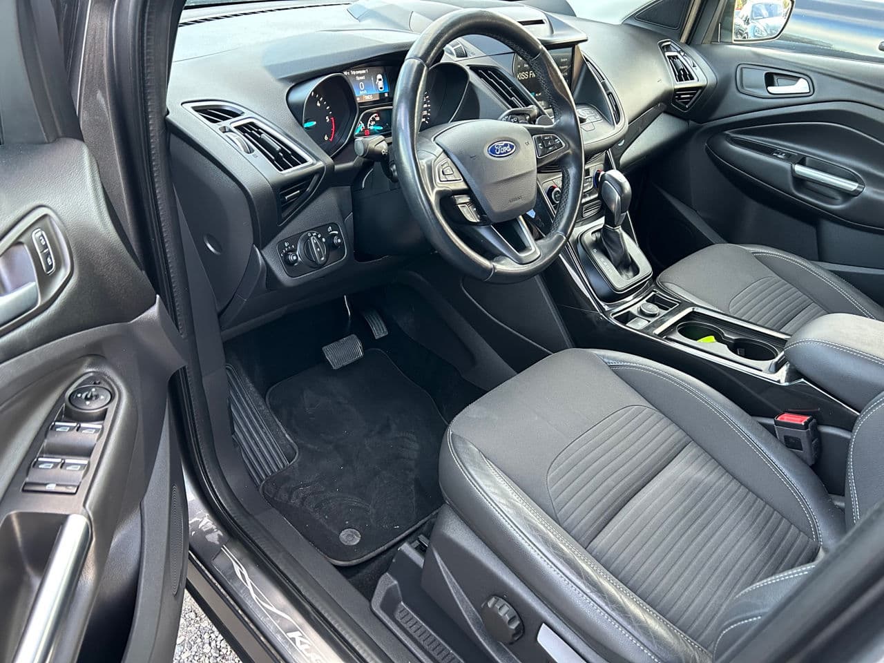 Ford Kuga 2017 — Миниатюра 5