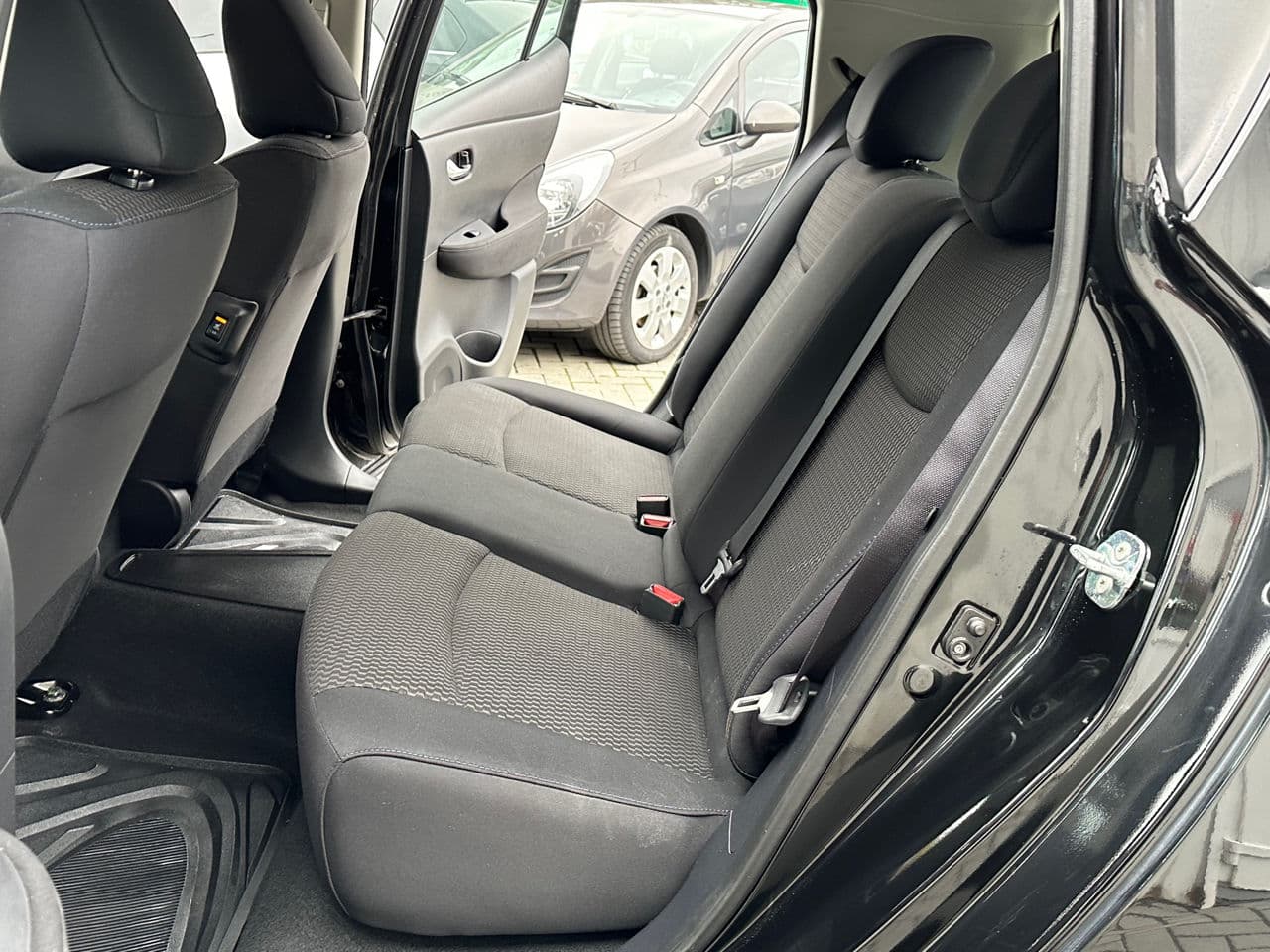 Nissan Leaf 2014 — Миниатюра 6