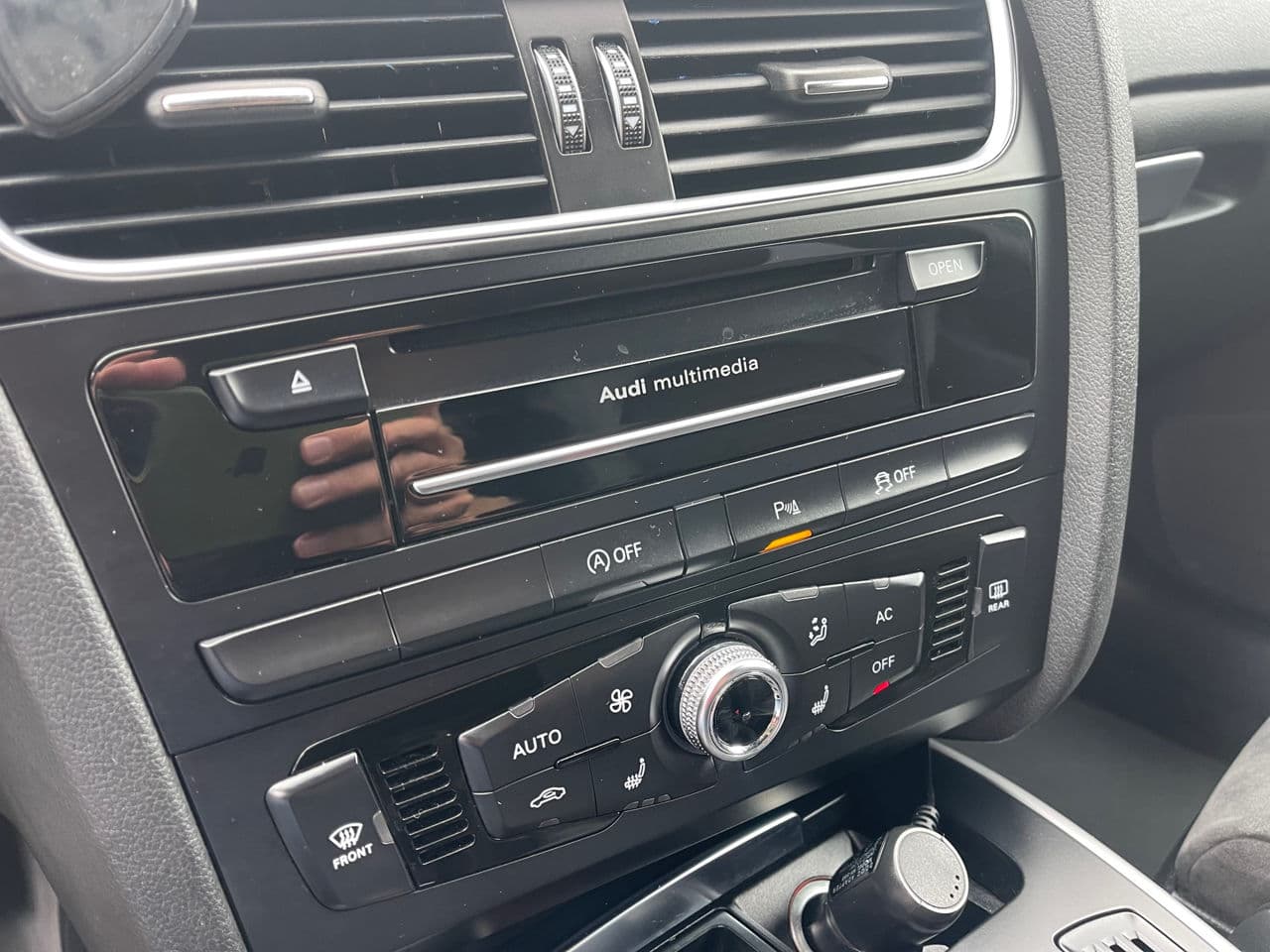 Audi A4 2014 — Миниатюра 10