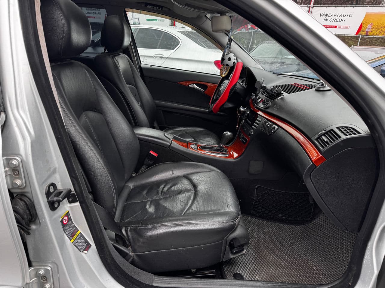 Mercedes E 200 2007 — Миниатюра 5