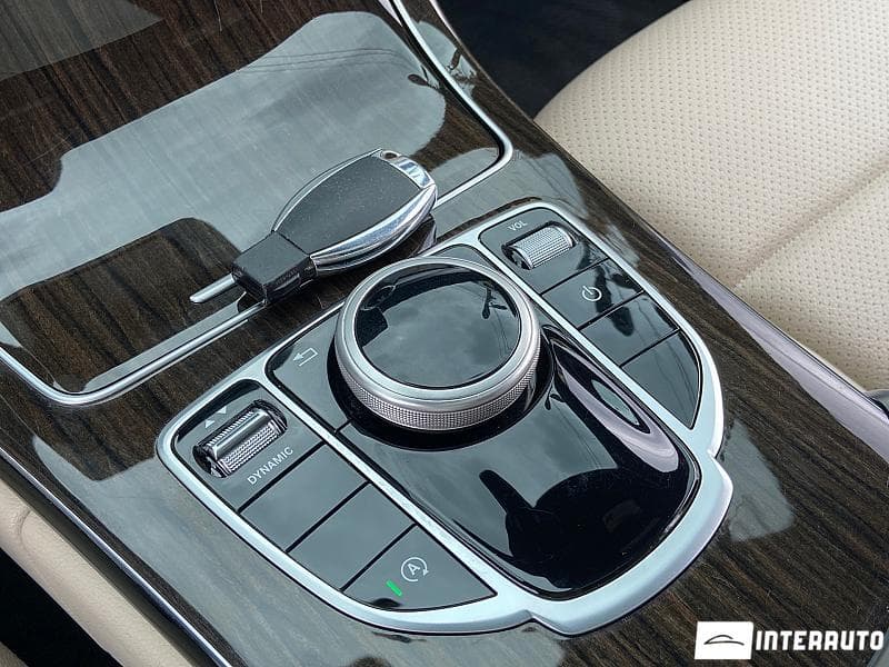 Mercedes C 300 2018 — Миниатюра 17