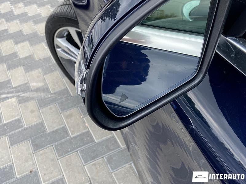 Mercedes C 300 2018 — Миниатюра 7