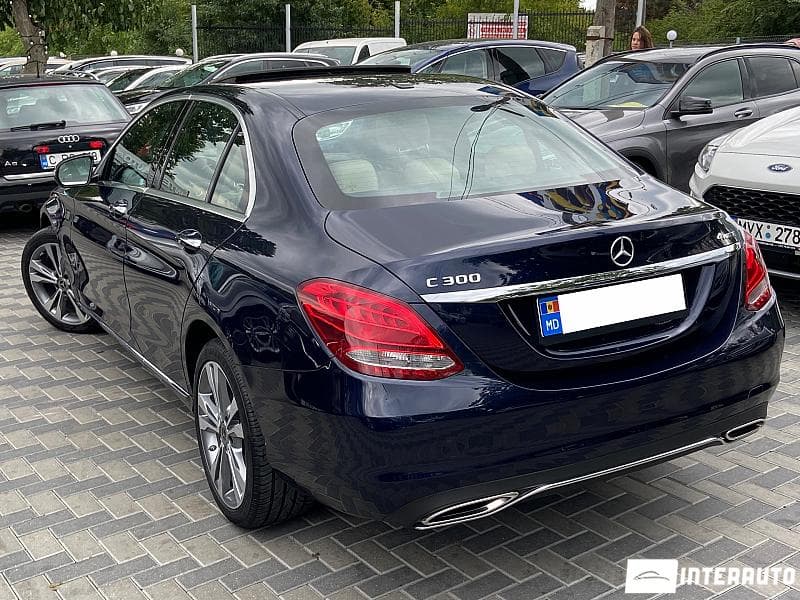 Mercedes C 300 2018 — Миниатюра 3