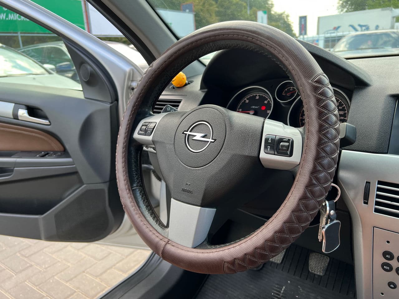 Opel Astra 2009 — Миниатюра 7