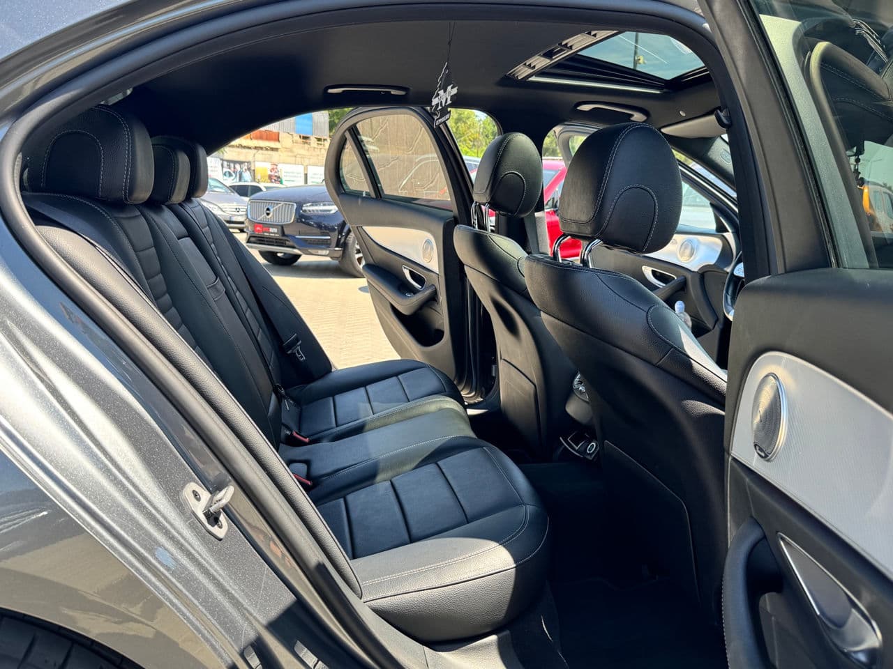 Mercedes E 300 2019 — Миниатюра 16