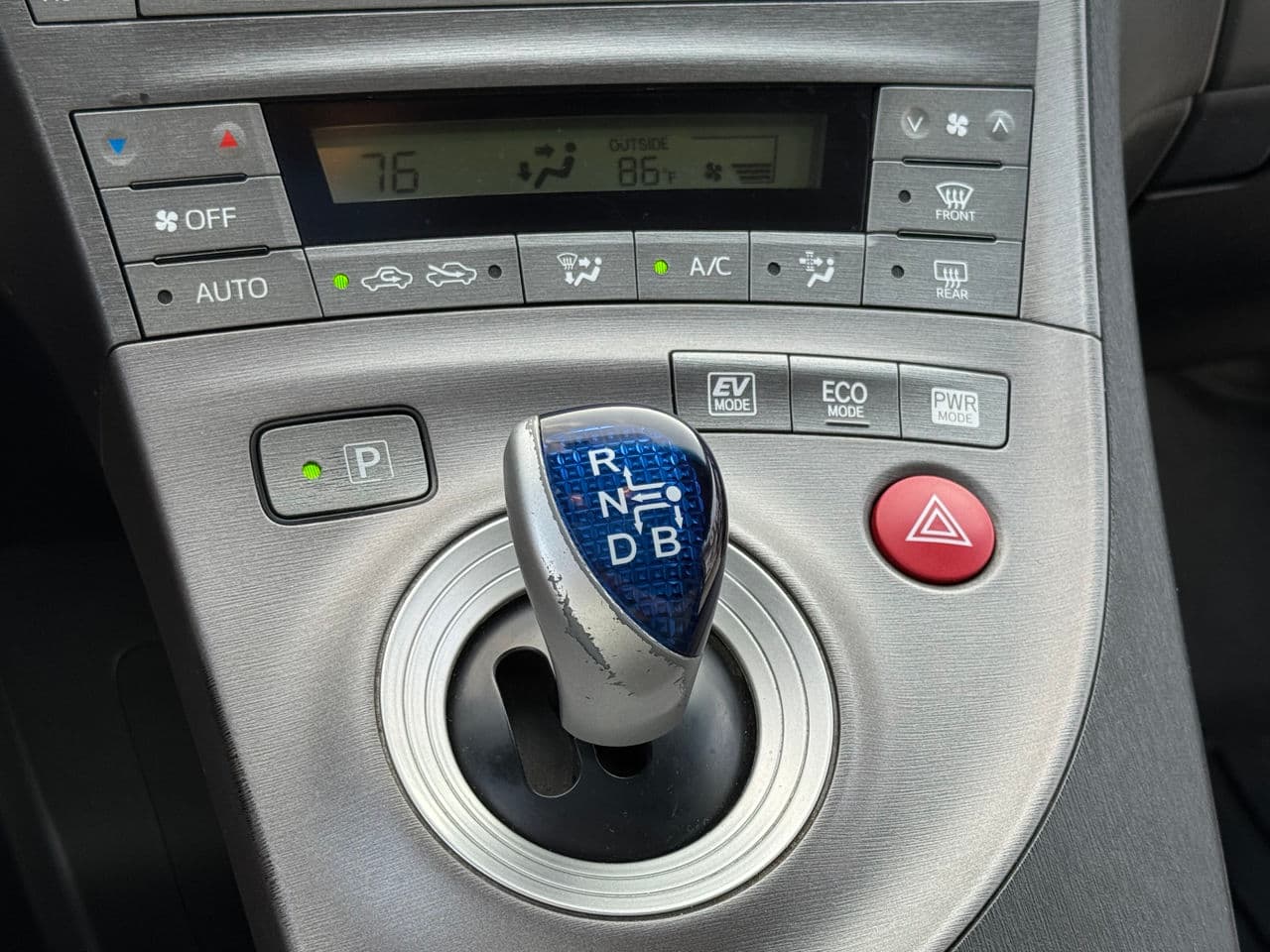 Toyota Prius 2012 — Миниатюра 10
