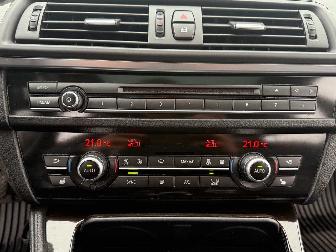 BMW 528 2015 — Миниатюра 12